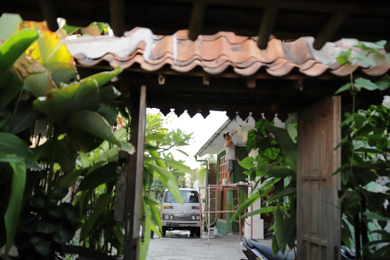 Arjuna Garden Homestay Джокьякарта Экстерьер фото