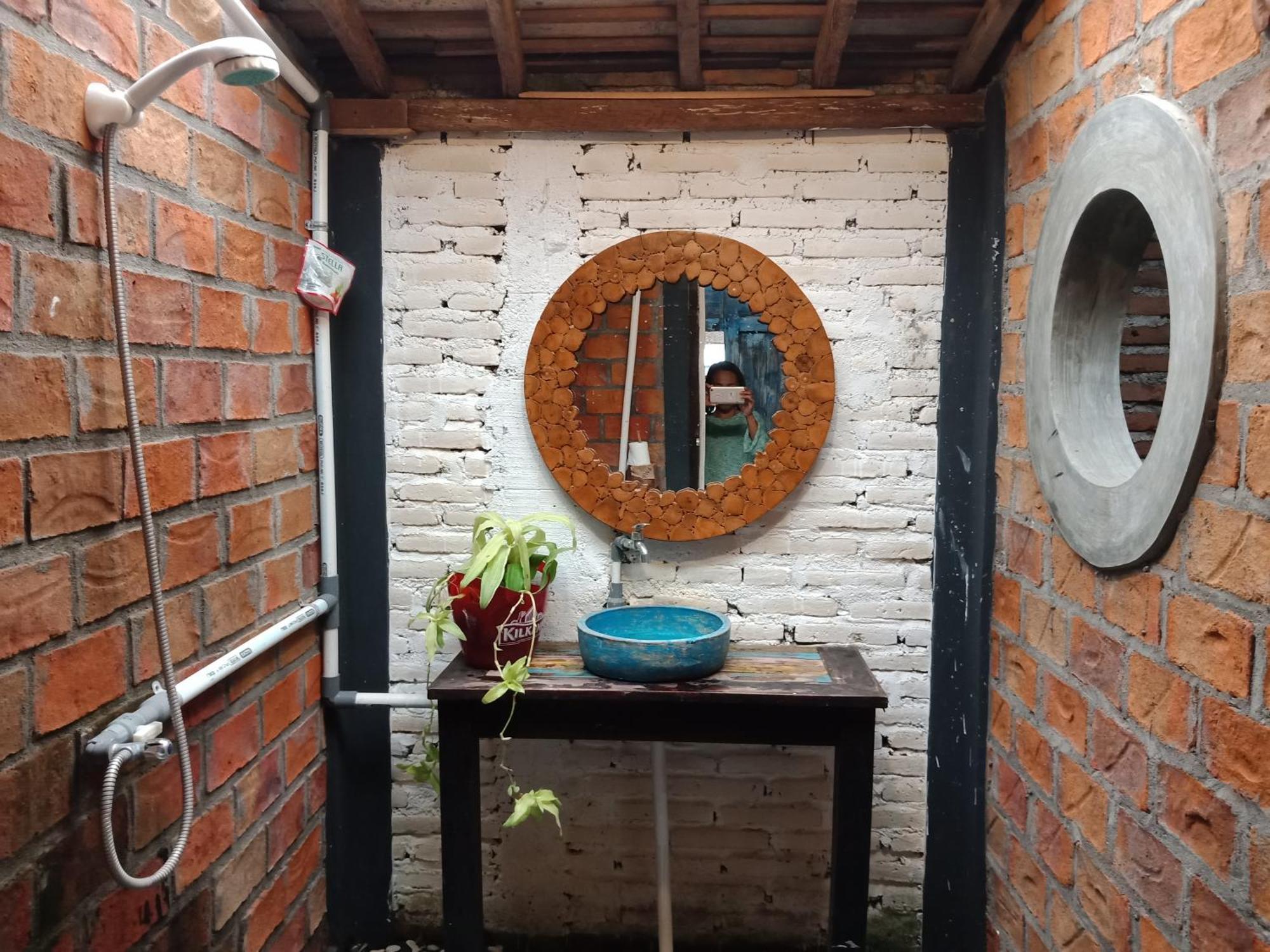 Arjuna Garden Homestay Джокьякарта Экстерьер фото