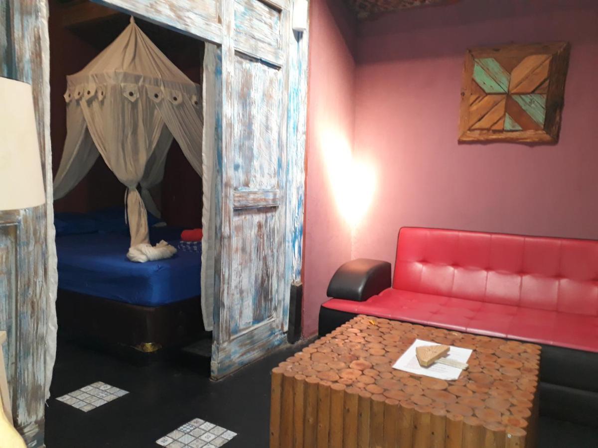 Arjuna Garden Homestay Джокьякарта Экстерьер фото